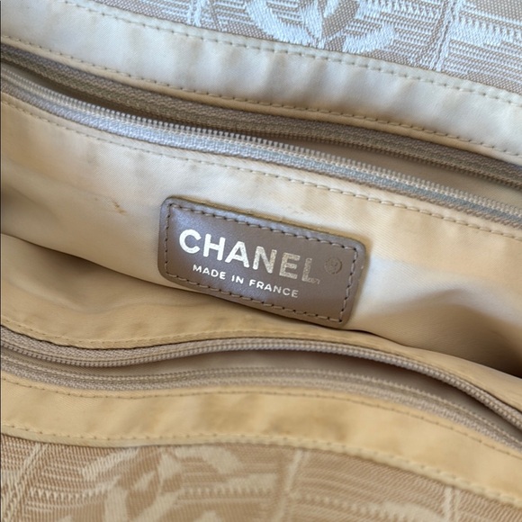CHANEL New Travel Line Beige Nylon Tote Bag - Picture 12 of 16